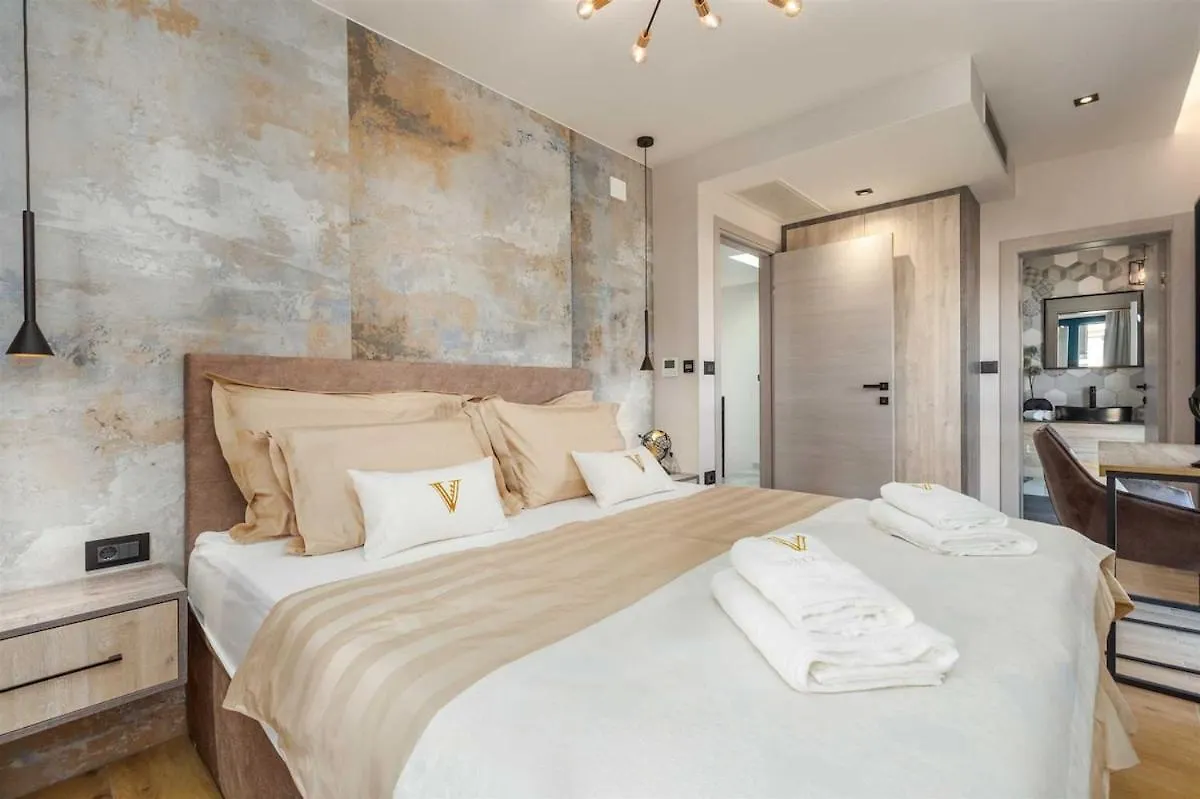 Vacay Villa Vie With Home Cinema And Spa Μεντουλίν