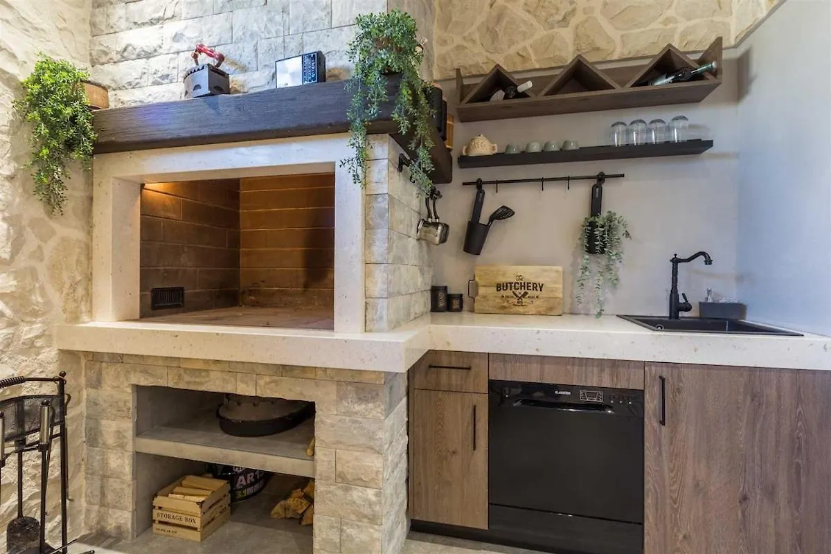 Vacay Villa Vie With Home Cinema And Spa Μεντουλίν