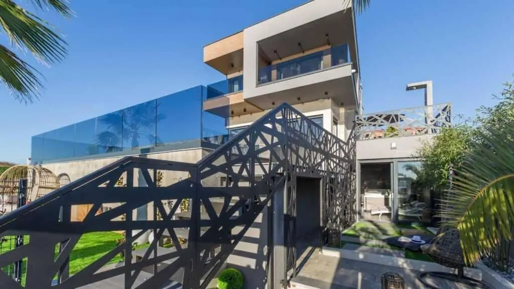 Vacay Villa Vie With Home Cinema And Spa Medulin